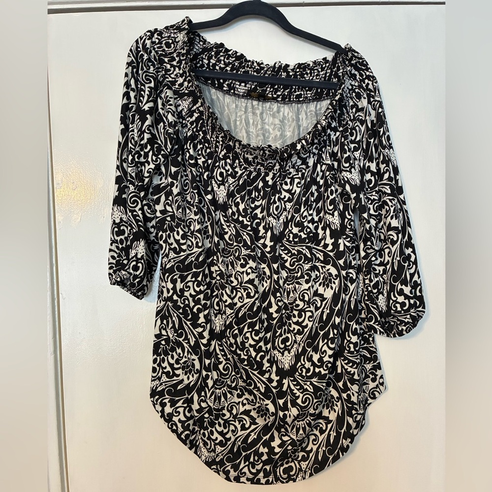 Cupio Black and White Patterned Blouse